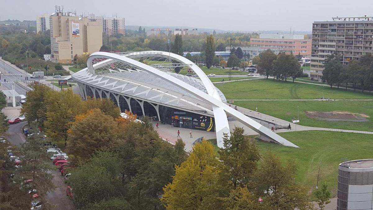 New Large Apartment, Free Parking! Прага