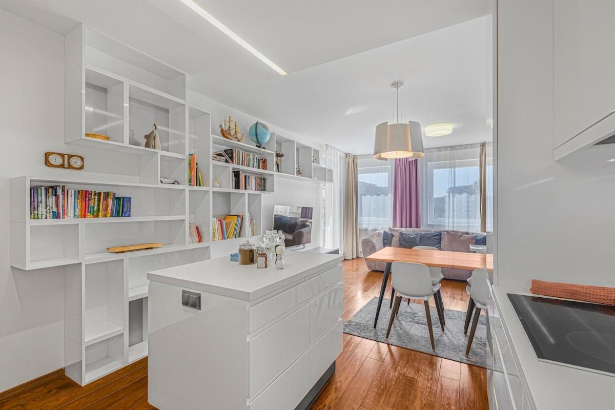 Апартаменты New Large Apartment, Free Parking! Прага