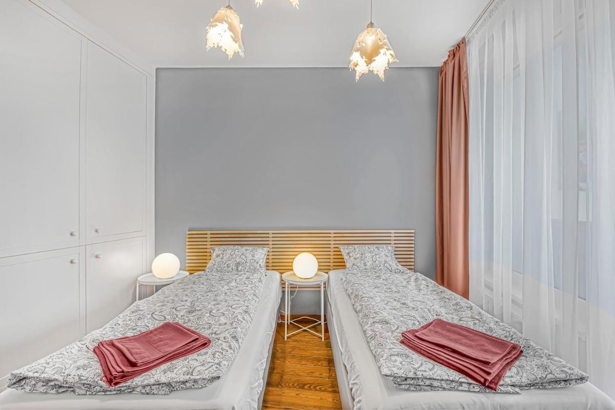 Апартаменты New Large Apartment, Free Parking!